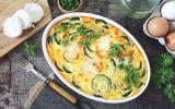 “Ça prend 5 minutes à faire mais le résultat est délicieux !" : une diététicienne partage sa recette de clafoutis de courgettes parfaite pour la saison