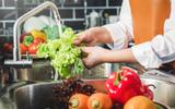 Ce légume qu’on utilise tout le temps sans le laver est pourtant l’un des plus contaminés par les pesticides