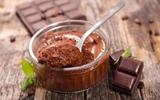 Auchan, Atac, Monoprix… : cette mousse au chocolat vendue partout en France fait l'objet d’un rappel de produit, voici pourquoi