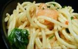 Spaghetti au surimi et crevettes