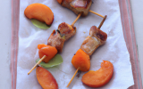 Brochette de porc aux abricots