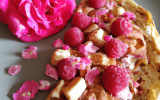 Galette aux framboises et pralines roses