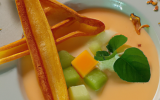 Veloute de melon et son mille feuille de légumes