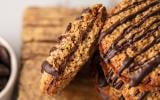 Biscuits aux flocons d'avoine fourrés au chocolat