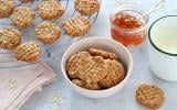 Biscuits aux flocons d'avoine, sarrasin, banane et zeste de citron