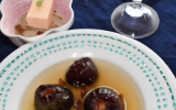 Blancs de pintade aux figues, compote d'oignons et raisin