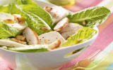 Salade caesar au crottin de chèvre