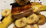 Foie gras poêlé,  pommes et bananes flambées au vieux genièvre