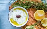 “Délicieux, très belle texture” : Notre chef partage ses secrets pour réussir son tzatziki à tous les coups pour un apéritif entre amis !