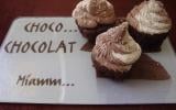 Cupcakes chocolat/courgette chantilly noix de coco et chocolat