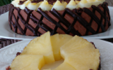 Charlotte aux ananas et mousse au chocolat