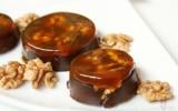 Palet de chocolat à l'orange, au caramel de noix et curcuma