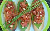 Crostinis de tomates, basilic, mozzarella