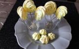 Meringues en sucettes