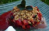 Crumble aux fraises marinées à la menthe