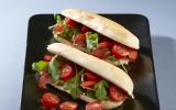 Hot dog du soleil, roquette et bacon