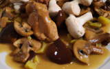 Chapon aux marrons et girolles