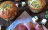 Muffins jambon, feta et pesto