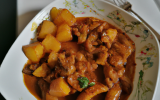 Curry de porc à la pomme et à la banane