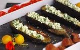 Aubergines grillées à la féta et aux herbes