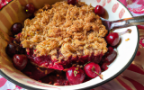 Crumble aux cerises et au miel