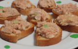 Petits toasts au thon