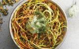 Spaghetti de légumes multicolores