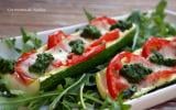 Courgettes gratinées aux tomates et à la mozzarella, pesto de roquette