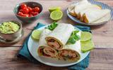 Repas express : notre recette gourmande de wraps aux tranches végé haricots blancs, poivrons grillés, guacamole et salade pour régaler toute la famille
