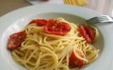 Spaghetti et tomates-cerises au four à la mode de Brindisi