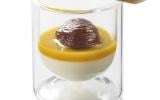 Panna cotta au lait concentré sucré, abricots et marrons confits