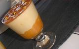 panna cotta à la crème de caramel sur compotée d'abricots aux amandes