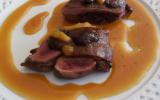 Magret de canard à la crème de miel et marrons