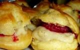 Petits choux à la crème pâtissière & framboises