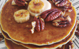 Pancake banane et noix de pécan