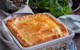 Tourte aux émiettés de confit de canard et pommes de terre sautées aux herbes de Provence