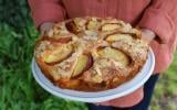 On se régale avec les pêches : cette recette facile de gâteau notée 5/5 sur 750g est un plaisir de l’été !