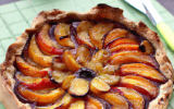 Tarte aux nectarines et raisins secs