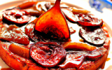 Tatin de poires à la confiture de figues, noix et cognac