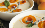 Abricots au lait d'amandes et au thym