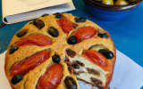 Cake provençal aux olives, tomates et chèvre frais 