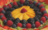 Tarte multicolore et surprise aux fruits