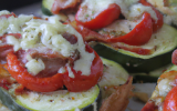 Tartines toastées de tomates et courgettes au fromage de chèvre