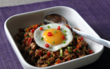 Nasi goreng: riz frit à l'indonésienne