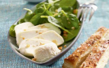 Salade de crottin de chèvre et épinards frais