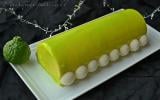 Bûche combava, citron, amandes