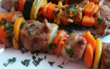 Brochette de veau aux écrevisses et légumes confits