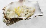 Tartare de bar aux huîtres et au caviar Prunier par Eric Coisel