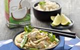 Wok de poulet au curry vert et coco