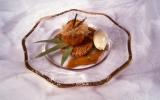 L'ananas rôti au caramel d'épices, riz de Camargue soufflé